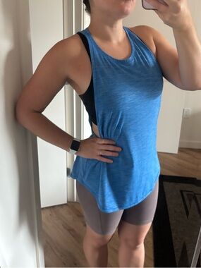 lululemon athletica Heathered Lakeside Blue muscle sweat date Tank Top medium L